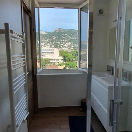 Stunning Sea View, Steps From Station And Port - Vue Imprenable Sur La Mer, A Quelques Pas De La Gare Et Du Port * 土伦